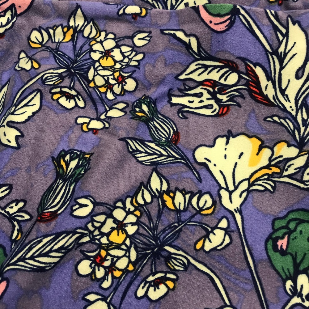 NWOT LULAROE LEGGINGS